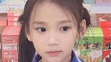 #歌曲我说姑娘啊 妈妈晒出放学后想去零食店的女儿，女儿的“仙女”颜值令人惊叹。这是真的好好看啊！#颜