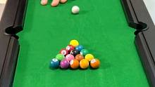 这个迷你台球桌 放在整个大学界也是相当炸裂的#玩个很新的东西 #迷你台球桌 #新奇特 #快分享给你的