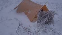 雪窝子里露营#露营报告 #雪地露营报告