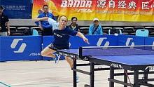 黄燮华VS郑平，左横对左直，两位特殊打法前辈的精彩对决！ #斯帝卡杯深圳站 #乒乓球比赛