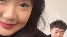 我没戴眼镜听不清 到底谁在叫我呢