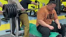 220公斤裸腕裸肘卧推成功！新的PR！马戈戈增力计划课程，带你增长卧推力量#卧推 #健身 #力量举入