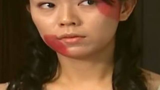 丑女被几个帅哥同时追求，不惜抛弃美貌发妻，真相让人惊出一身冷汗#影视解说 #剧情 #因为一个片段看了