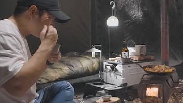 小雪帐篷户外露营，一人一狗精致露营生活...#户外露营 #沉浸式露营