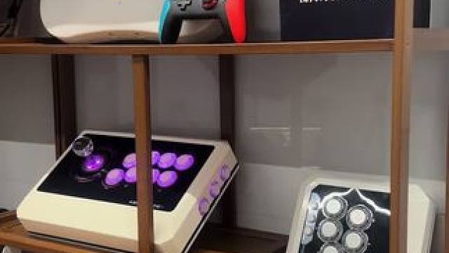 #街机游戏 #8090后的回忆 #童年游戏 过年了，带摇杆回家玩，喜欢哪台摇杆评论区告诉我