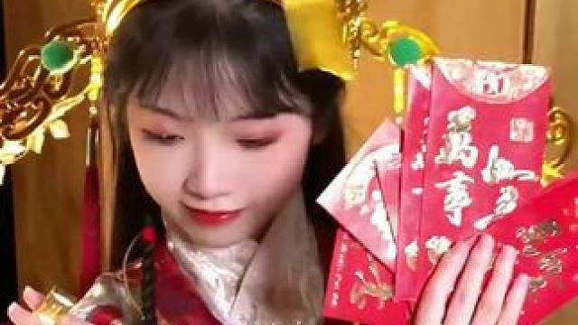 #我这套造型一定会风靡万千少女 #见者好运见者发财 #新年写真 #国风正当红 #2024春节倒计时