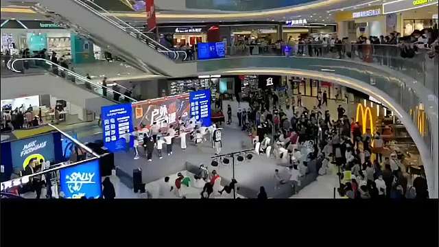 经历过艰难的时刻，才会明白生活的美好