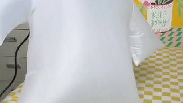 用它烘干衣服太方便了， 厚薄都可以，特别是羽绒服，不用去干洗店也能很蓬松#烘干袋 #羽绒服蓬松小妙招