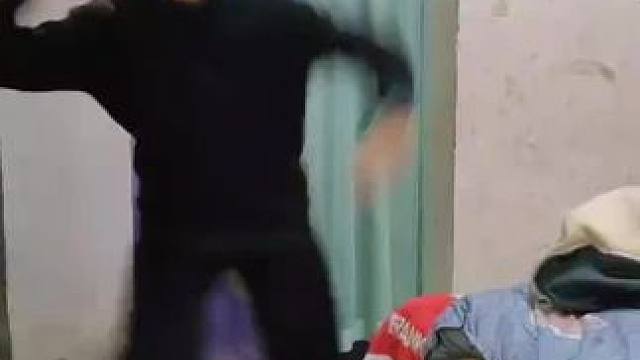 原来他的强项不是打拳
    是舞蹈、今天就学了一遍唉 
#无忧无虑的童年