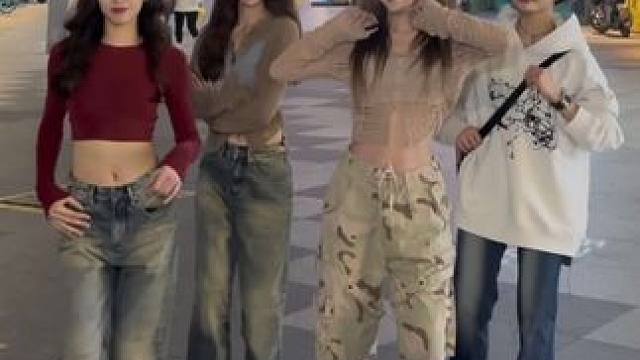 美女成队 快乐加倍#浅跳一下