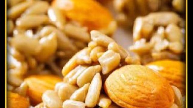 甜香脆口的巴旦木瓜子仁酥，90包只要这个价，关键还是盐津铺子大品牌，大家赶紧囤#巴旦木瓜子仁 #坚果