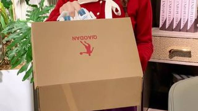 快去给老爷们整一双这个乔丹的运动鞋，现在太合适了 #运动鞋 #乔丹#百搭鞋子#秋冬新款#好穿不累脚