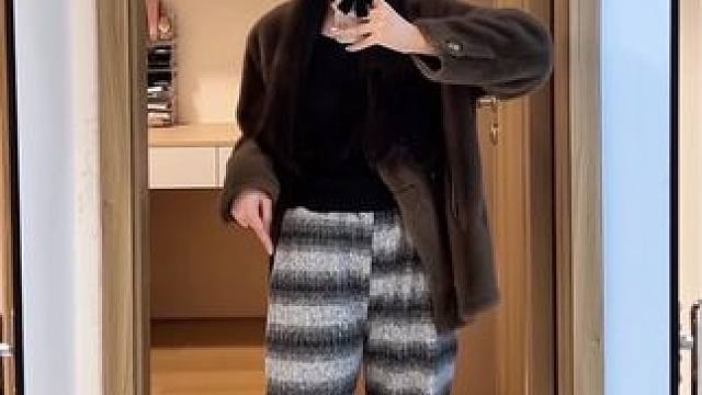 我新买的这条加绒糯米裤真是好看又好穿！#158小个子穿搭 #显高显瘦 #小个子女生穿搭