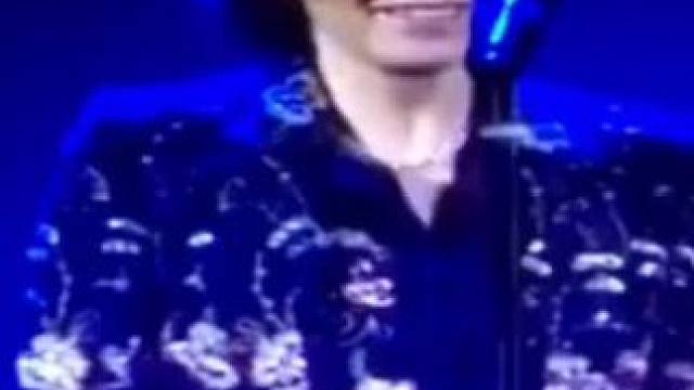 #音乐分享 #吉娜尼尼30年后再唱意大利之夏#青山依旧在 已是昔阳红