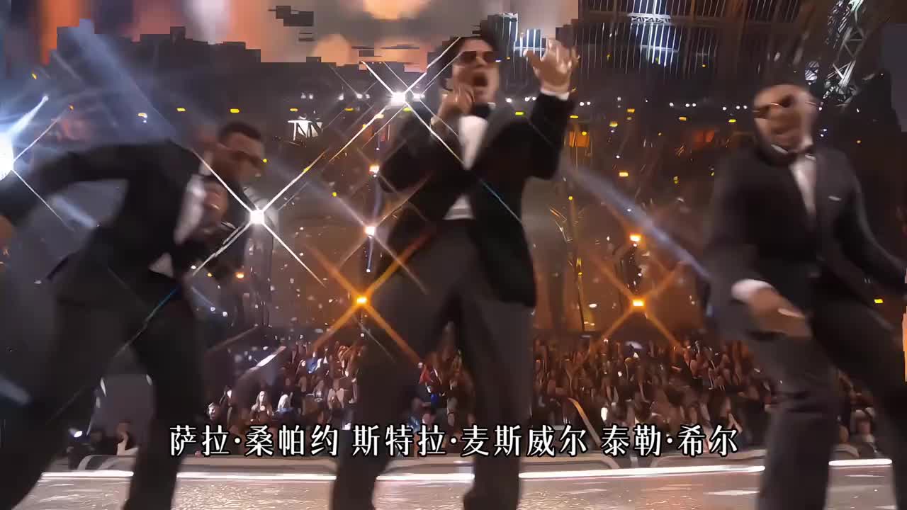 2016维多利亚的秘密时装秀 维多利亚的秘密2016璀璨之夜✨：火星哥布鲁诺·马尔斯《24K 魔幻》