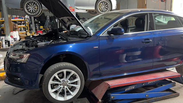 一手极品小公里数 三代888  四驱  A5  一起看看吧