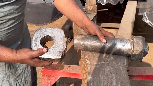 没想到原本断裂报废的大大螺栓，竟还能这样一番还原衔接重新利用