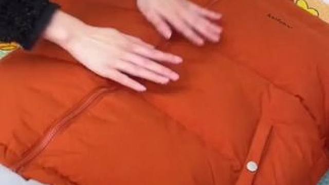 用它烘干衣服太方便了， 厚薄都可以，特别是羽绒服，不用去干洗店也能很蓬松#烘干袋 #羽绒服蓬松小妙招