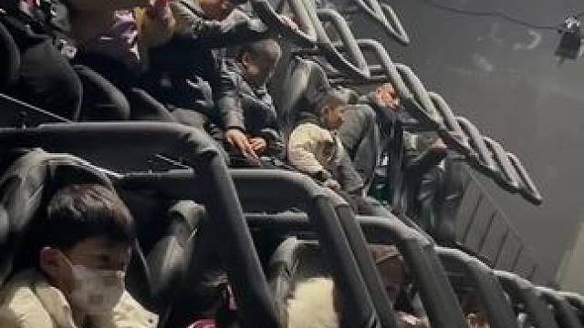 哇！太好玩啦！淮安这家新开的飞越剧场真好玩，古今交替飞越高山大海更有原始森林各种多种场景，非常震撼简