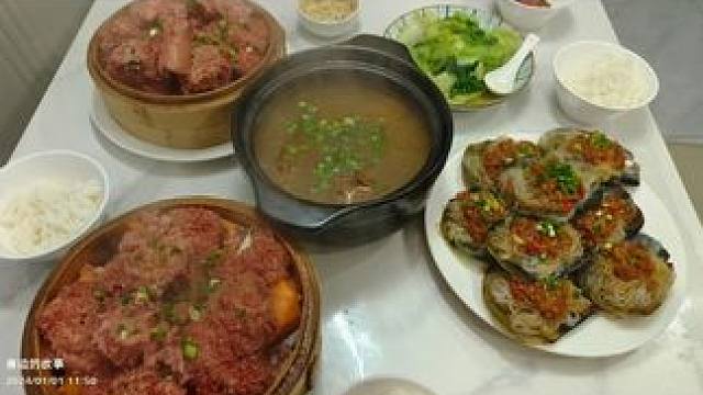 新年的第一顿饭，不能吃完，年年有余#2024年 #元旦节 #新年快乐 #日常vlog 
