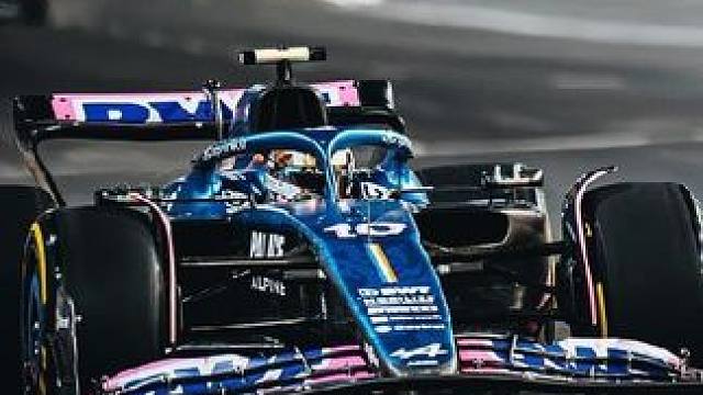 留下你喜欢的天才车手图片
#f1 #赛车 #汉密尔顿 #电影感