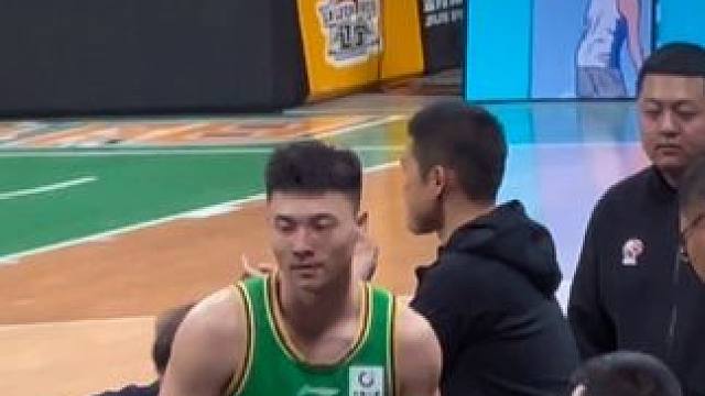 #剑三大美江湖 #漫展人的精神状态图鉴
手骐上半场打得太棒了！全场沸腾！#鄢手骐