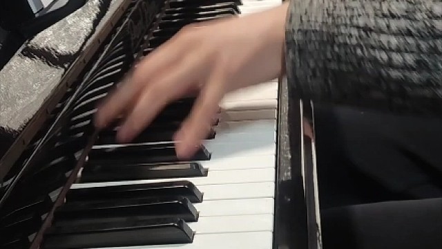 肖邦“竖笛"练习曲，祝大家身体健康，学习进步，工作顺利，新年快乐！