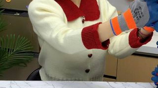 胶网劳保手套来活动了，有需要的姐妹赶紧去抢 #劳保手套 #劳保用品 #劳保耐磨手套推荐 #橡胶手套#