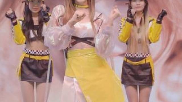 记录漫展高能心动瞬间！姐姐的手不是手，是康桥岸边的垂柳~让橘子看看谁还没有看过跳手势舞的@战斗天使Z