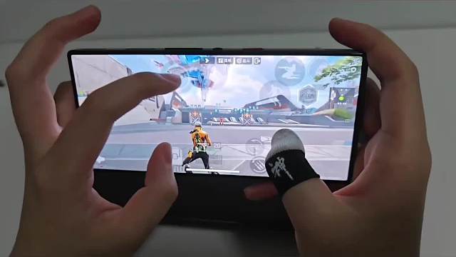 手机比平板更强？高能英雄对手机的优化到底有多夸张！