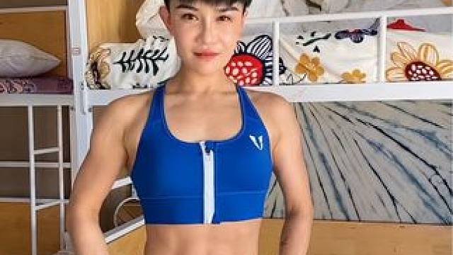#瘦下来就是最美的样子 #减肥逆袭成功   不知道在减到这个体脂会不会比之前状态好一些
这三年我陷入