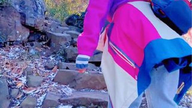 和我一起一周一古道的小友友，今天问我回长兴了没，我可能还要待几天才回家吧！在高楼林立的杭城，回看一下