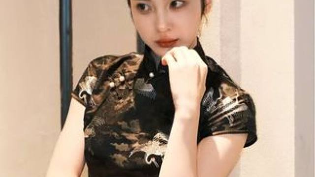 阿姨说这个头能坚持一个星期…#厦门小城春秋影视小镇 #叫上你的穿越搭子一起来 #情侣的日常