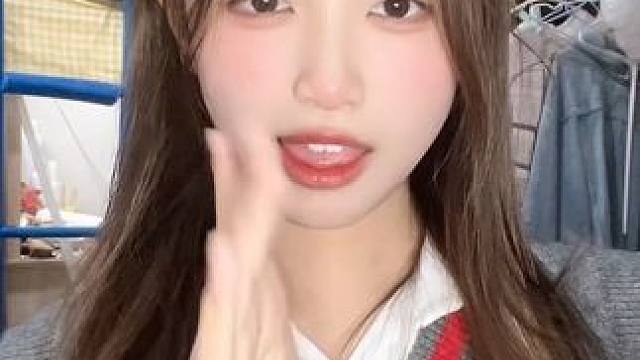 终于来到兔牙的时代#女大学生 #甜妹 #手势舞 #兔牙