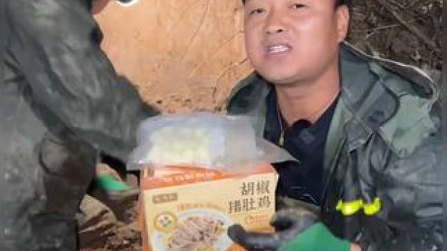 #大表哥vlog #猪肚鸡 #抓鱼