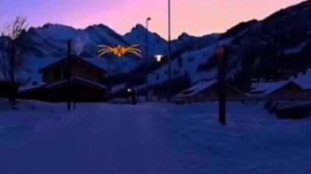 “从童声到慢慢成熟，就像我们，慢慢成熟，反复听了一遍又一遍，就像我们，反复回望那段童声” #熊出没 