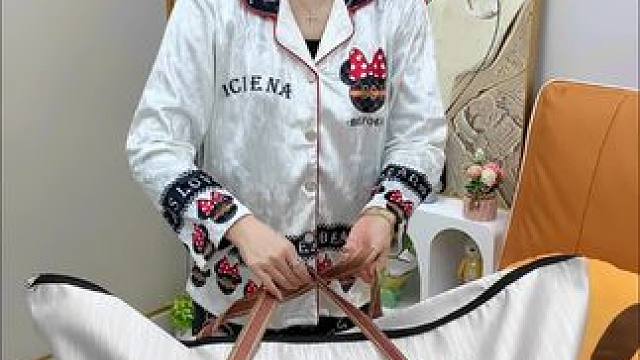 两个大容量的收纳袋只要13.9，质量还这么好 换季收纳 搬家 孩子放寒假装衣服装被子过年回家装行李都