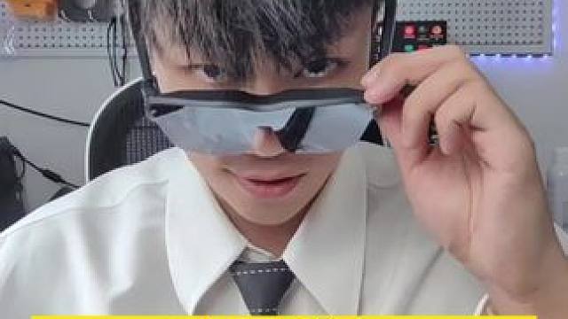 这是我玩switch用过最“大”的屏幕