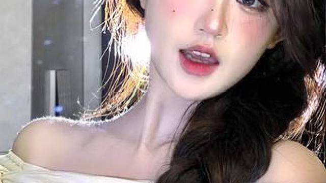 在吗！ 搞完活跃度记得试试这种网感拍照#美妆百万新星计划 #拍照 #打光技巧