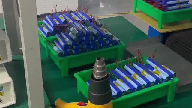 18650电池吹热缩膜