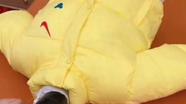 用它烘干衣服太方便了， 厚薄都可以，特别是羽绒服，不用去干洗店也能很蓬松#烘干袋 #羽绒服蓬松小妙招