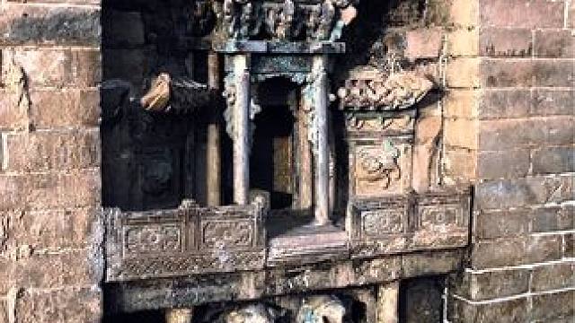 天地龛是用来供奉天地神的地方，它在山西的民居内通常设在面对大门的山墙上，与大门形成呼应，成为门区域内