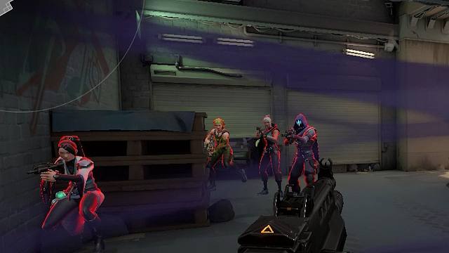 四个人看着我我还挺尴尬的嘞