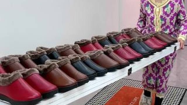 5块99的 #冬季棉鞋  #棉鞋  #保暖又好看  #妈妈鞋  #老人鞋  快给妈妈安排上