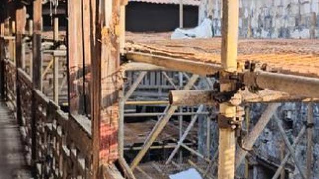 危房慎入，地上全是洞，主要还是软的，期待它重修后的样子
#现场实拍 #文物 #历史古迹 ##旧房改造