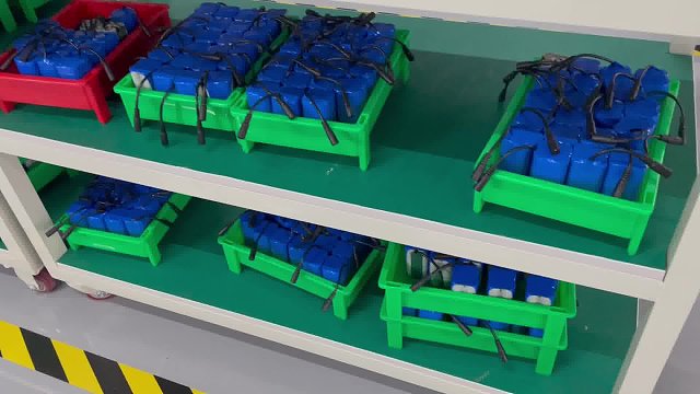 待老化的18650电池组