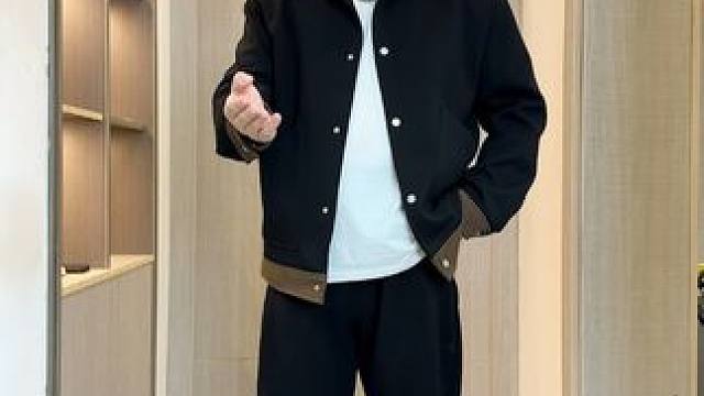 胖子不穿一次撞色夹克，你都不知道自己有多帅气，去开飞机这样穿，空姐全都迷恋你 #微胖穿搭   #休闲