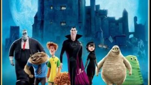 德古拉为了人类幼崽觉醒吸血鬼血脉，不惜从将孙子送悬崖上仍下去 #动画电影 #搞笑动漫