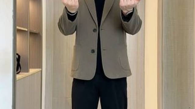 胖男生不穿一次毛呢西服，你都不知道自己有多帅气，过年回家相亲这样穿，媒婆倒贴都要嫁给你 #微胖穿搭 