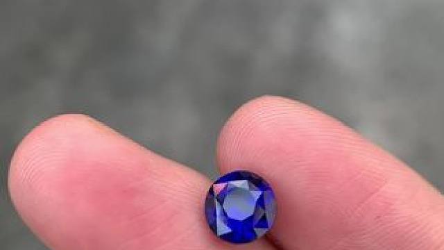 泰国蹲下来，遇到品质最好的一颗了，不是我不努力收货，是好货真的太太太少了，不是黑就是漏要不就是脏脏的